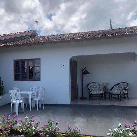 Casinha De Praia Na Fazenda Da Armacao Governador Celso Ramos Exterior foto